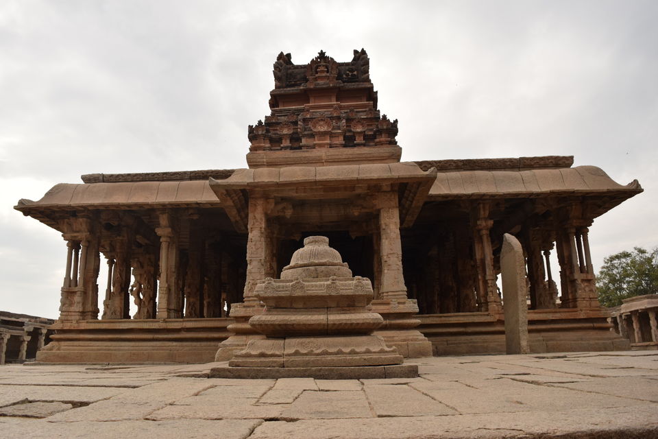 Photo of Gopi Rooftop Restaurant, Hampi, Karnataka, India by Sujeet Joshi