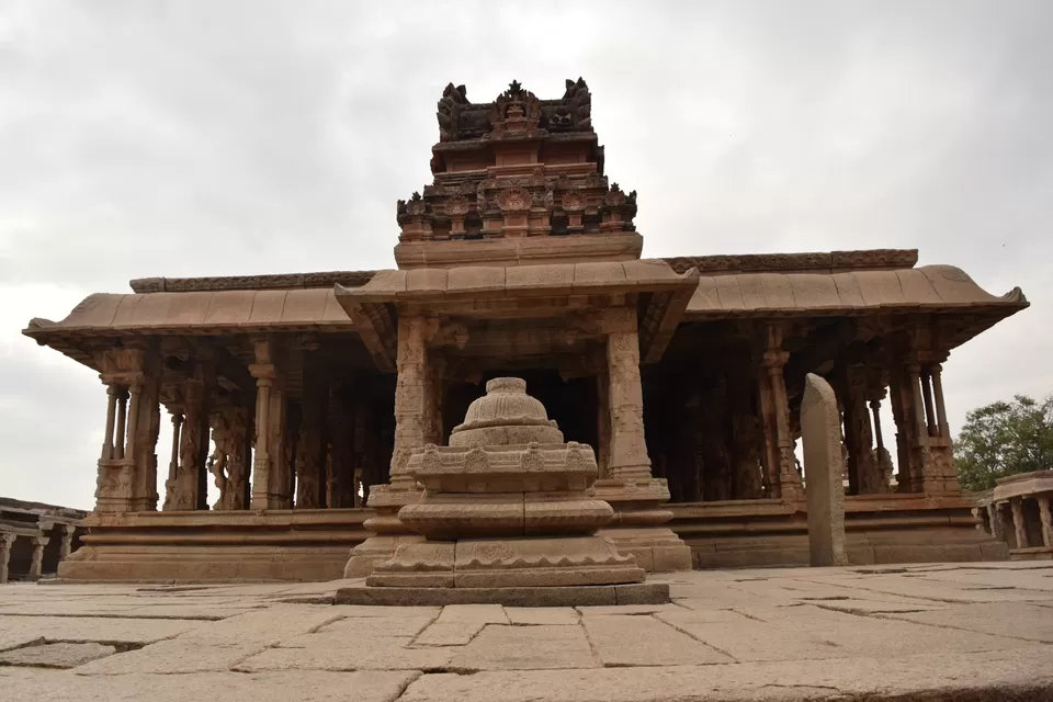 Photo of Gopi Rooftop Restaurant, Hampi, Karnataka, India by Sujeet Joshi