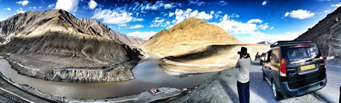 Photo of Confluence of Indus(right)and Zanskar(left) by Arjit Anand