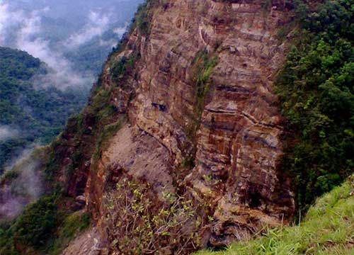 Photo of Forget The Blue Grotto, This Bat Cave In Meghalaya Is The Perfect Destination For Adventure Seekers! by Neha Bhise Sadalge