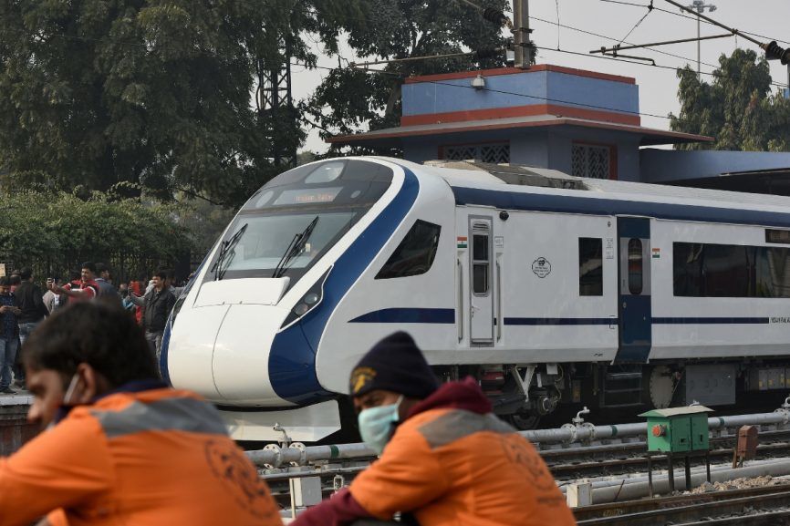 Photo of Vande Bharat Express: India's Fastest Train All Set For Its Maiden Journey! by Neha Bhise Sadalge