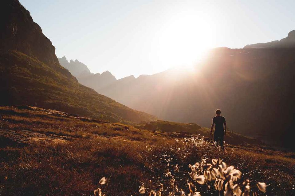 Photo of Don't Have the Money to Travel? Take Inspiration from This Guy Who Got Drunk and Walked 800 km by Neha Bhise Sadalge