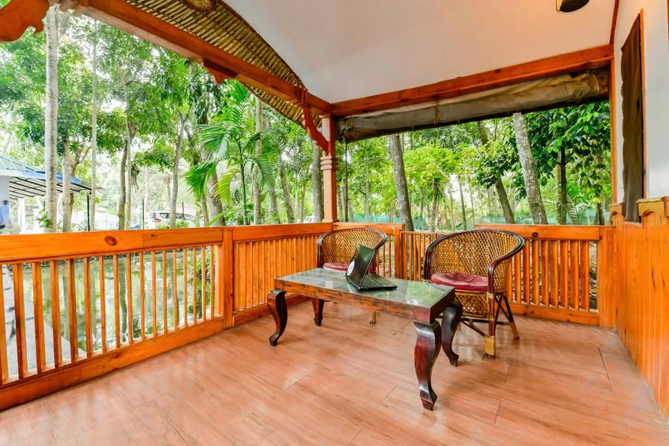 Photo of Stay in a Floating Room at Vembanad Lake in Kerala by Neha Bhise Sadalge