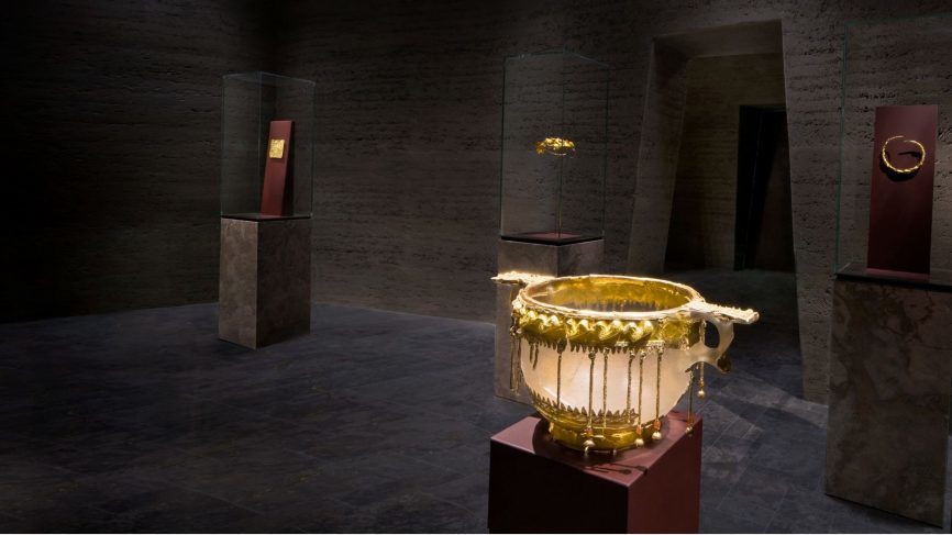 Photo of Love The Yellow Metal? Peek Inside Frankfurt's State-Of-The-Art All Gold Museum! by Neha Bhise Sadalge