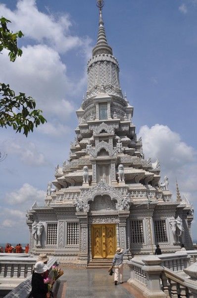 Photo of Oudong, Kampong Speu, Cambodia by Melo Villareal