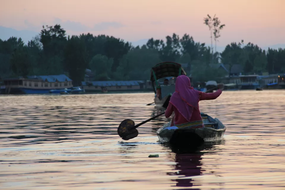 Photo of Dal Lake, Srinagar by Amisha Shah