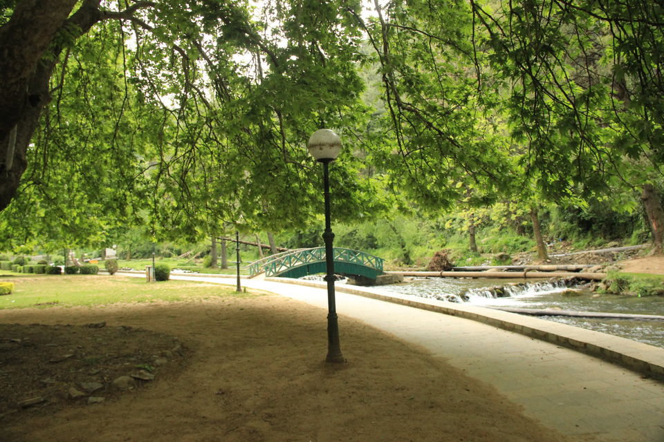 Photo of Kashmir - Nature Vs Terror by Amisha Shah