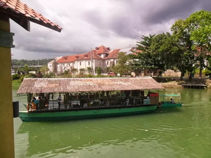Photo of Floating Resto, Bohol, Central Visayas, Philippines by Veta