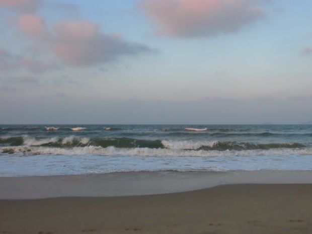Photo of An Bang, Hòn Gai, Quảng Ninh Province, Vietnam by Camille Willemain