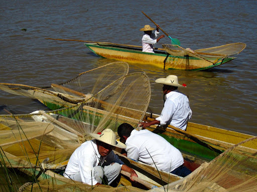 Photo of Lago de Patzcuaro/Lake Patzcuaro 36/43 by Dianne