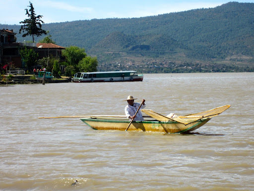Photo of Lago de Patzcuaro/Lake Patzcuaro 39/43 by Dianne