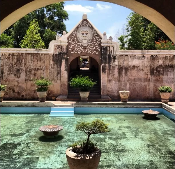 Photo of Taman Sari, West Jakarta, Jakarta, Indonesia by Kirsten Alana