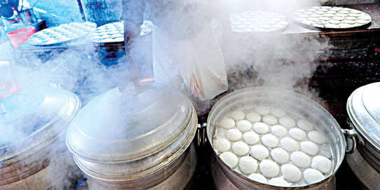 Photo of Soft idli and crunch dosa bite from South india 2/4 by Radhika Narasimhan