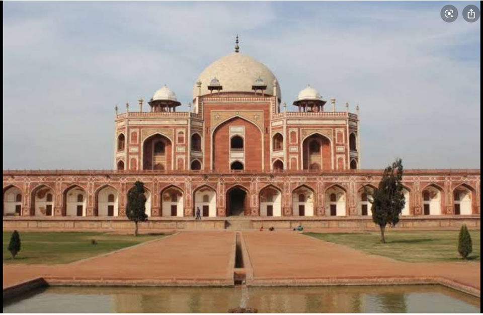 Photo of FAMOUS HISTORICAL PLACES TO SEE IN INDIA 3/10 by Radhika Narasimhan