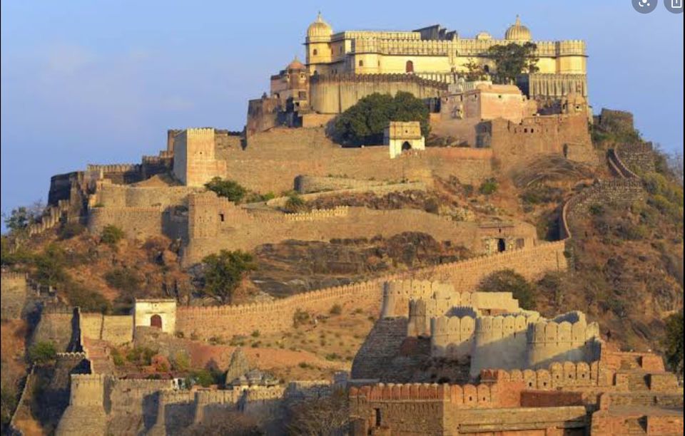Photo of FAMOUS HISTORICAL PLACES TO SEE IN INDIA 8/10 by Radhika Narasimhan