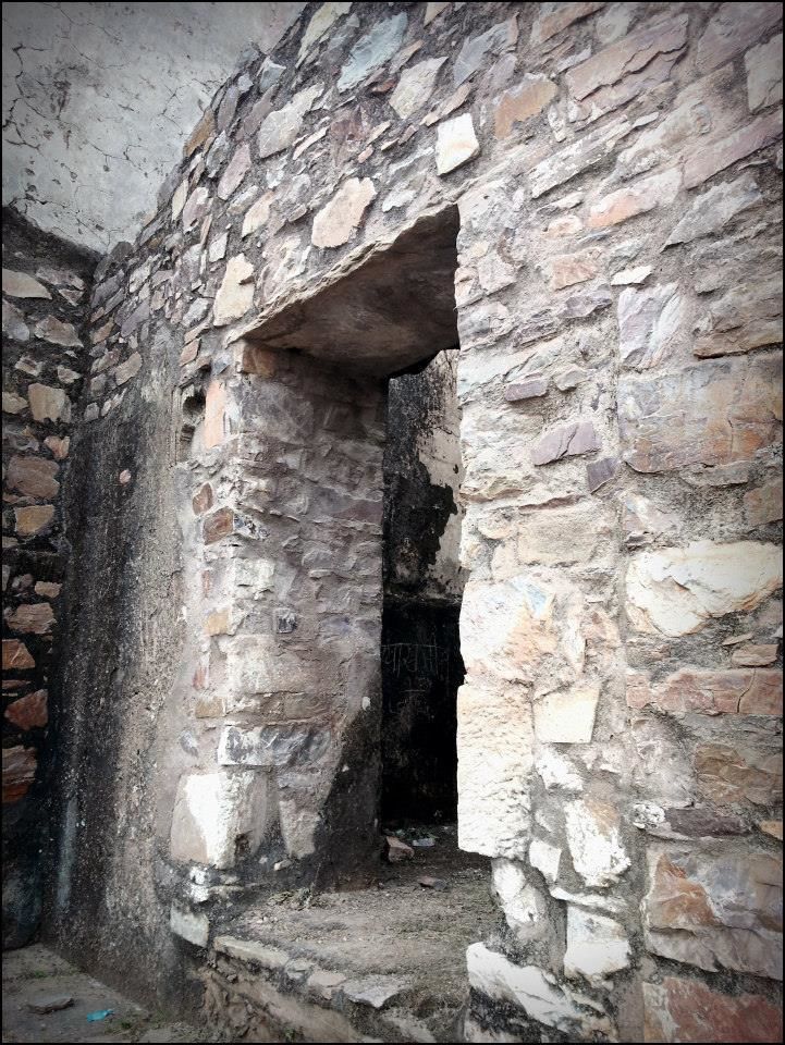 Photo of Bhangarh Fort, Bhangarh, Rajasthan, India by Rahul Arora