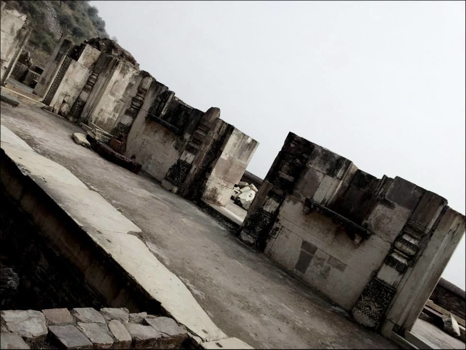 Photo of Bhangarh Fort, Bhangarh, Rajasthan, India by Rahul Arora