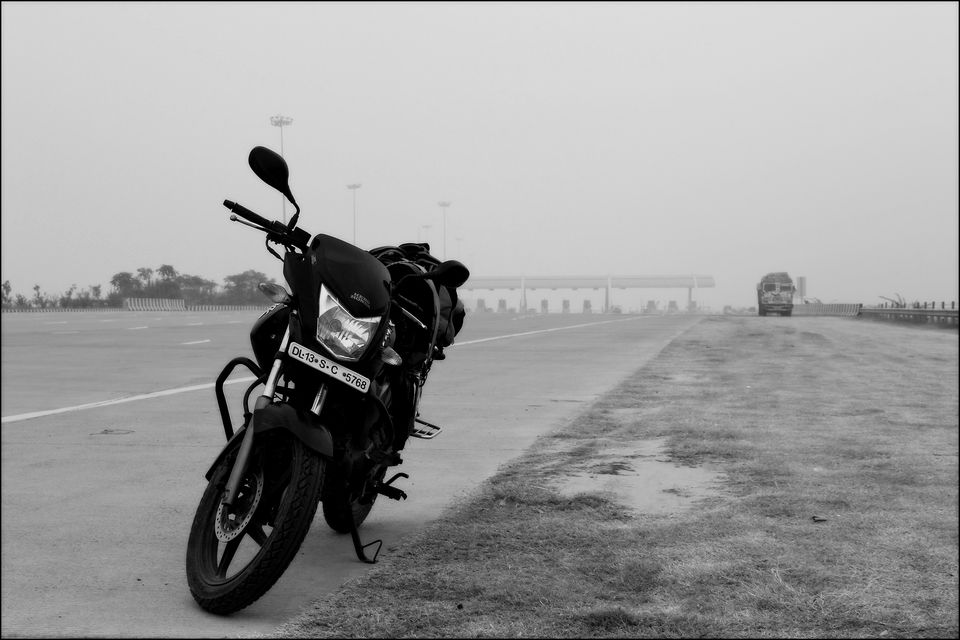 Photo of Yamuna Expressway, Chi V, Greater Noida, Uttar Pradesh, India by Rahul Arora