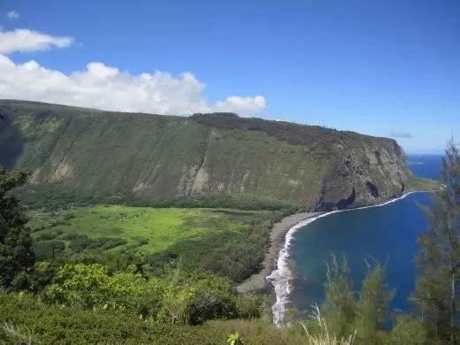 Photo of Waipio Valley, Hawaii, United States by Shaz, Roamaholic