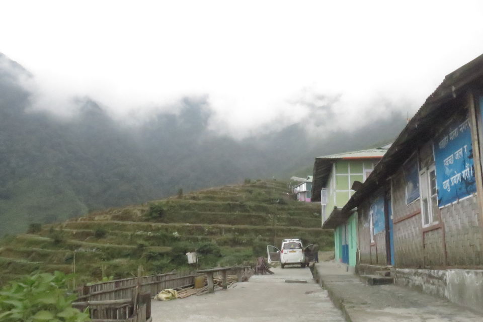 Photo of A love trip to Zuluk, Nathang through the zigzag roads! 6/27 by Anirban Roy