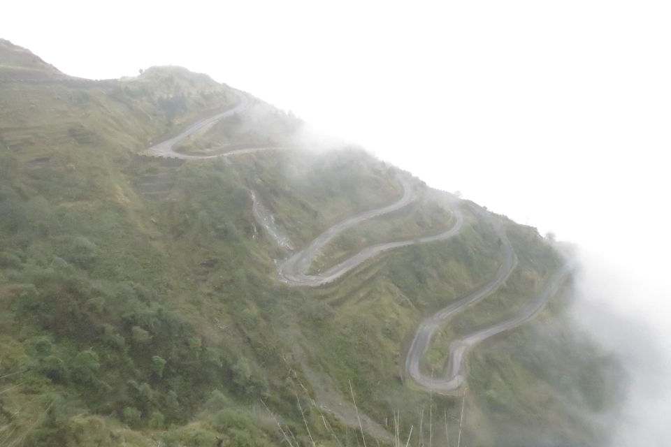 Photo of A love trip to Zuluk, Nathang through the zigzag roads! 7/27 by Anirban Roy