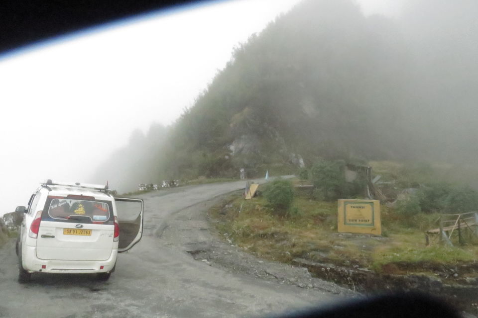 Photo of A love trip to Zuluk, Nathang through the zigzag roads! 9/27 by Anirban Roy