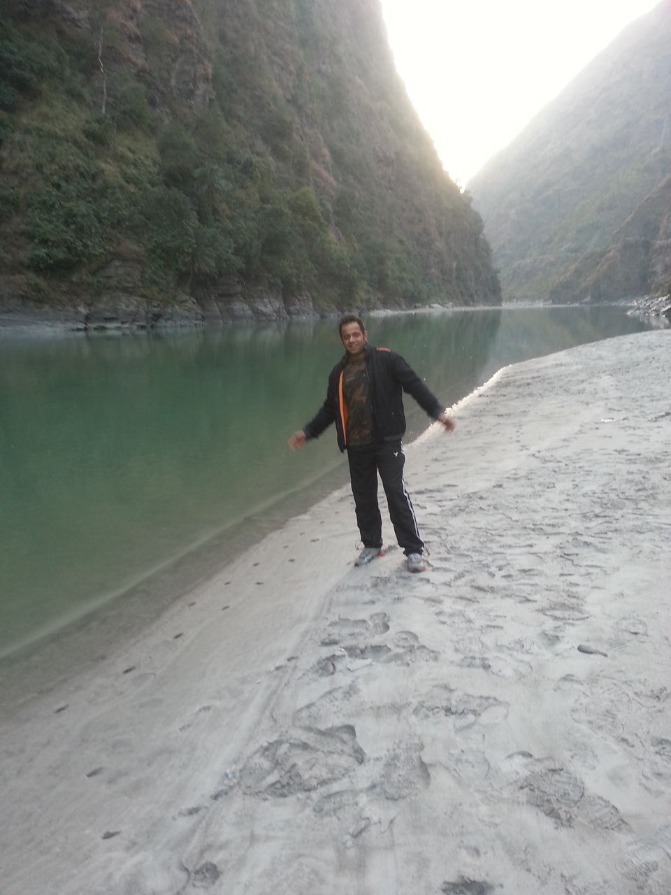 Photo of Tirthan Valley and Jalori Pass trek 6/26 by Karan Jaiswal