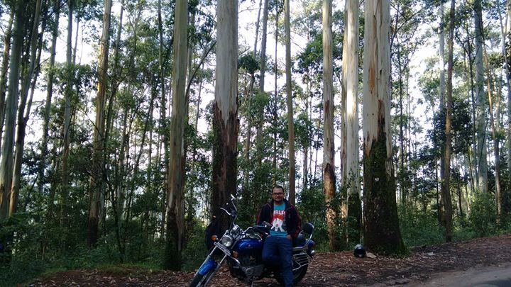 Photo of Biking in heaven – Munnar, Kerala by Trishul Goel