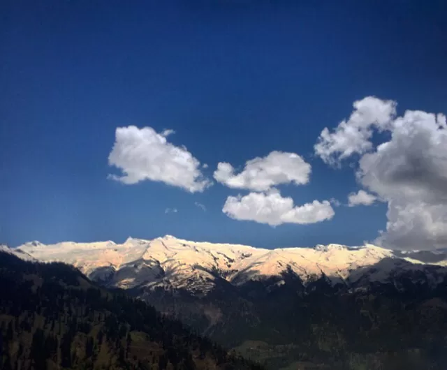 Photo of Manali, Himachal Pradesh, India by Heet Rathod