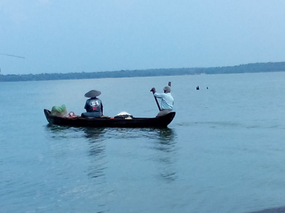 Photo of Back at the waters - Ashtamudi, Kerala by Tazeen Qureshi