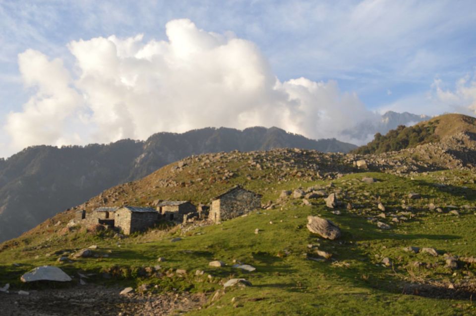 Photo of Mcleod ganj-Triund-Snowline-Lahesh caves-Indrahaar paas 7/24 by Stuti Panwar