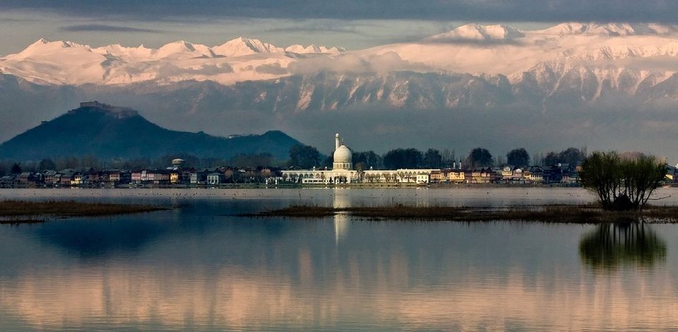Photo of Dal Lake by Siddharth Kajaria