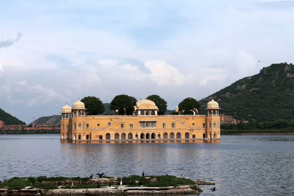 Photo of Jal Mahal, Jaipur, Rajasthan, India by Akshata Rao
