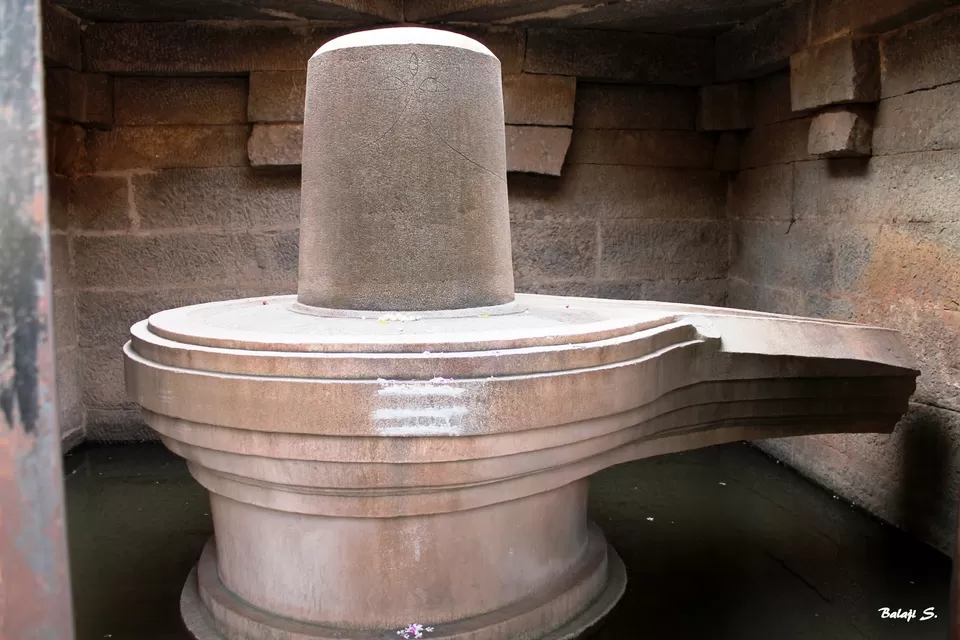 Photo of Badavilinga Temple, Hampi, Karnataka, India by Akshata Rao