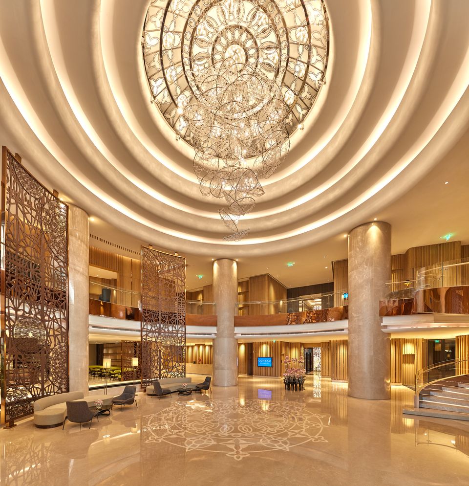 Photo of Book your stay at Conrad Bengaluru and get a seductress for free! 4/10 by Nishiraj A. Baruah