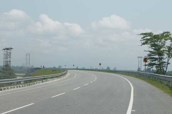 Photo of Road romance: She made for a perfect travel mate. If only... by Nishiraj A. Baruah