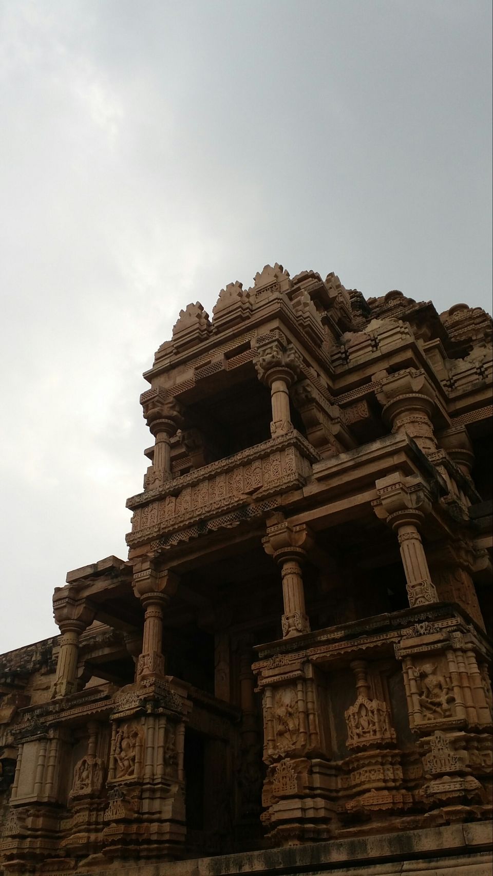 Photo of Sas Bahu Temple, Gwalior Fort, Gwalior, Madhya Pradesh, India by Abhishek Khamari