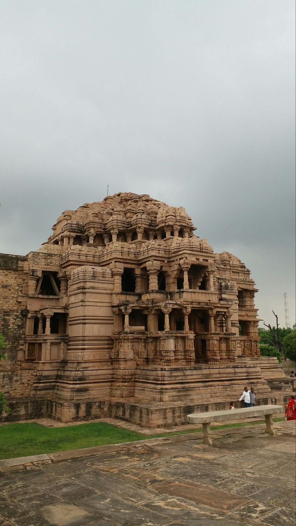 Photo of Sas Bahu Temple, Gwalior Fort, Gwalior, Madhya Pradesh, India by Abhishek Khamari