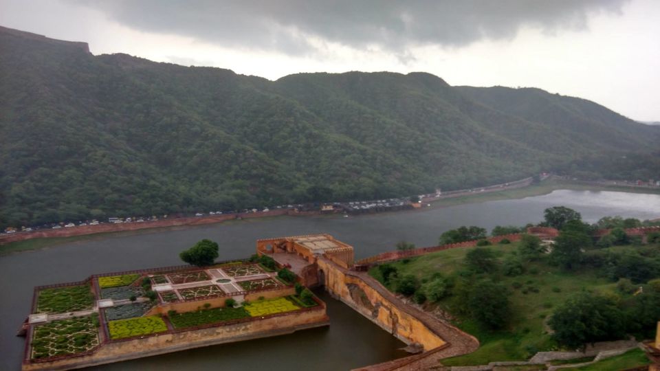 Photo of 12 Hrs at Jaipur by Vikas Chandra