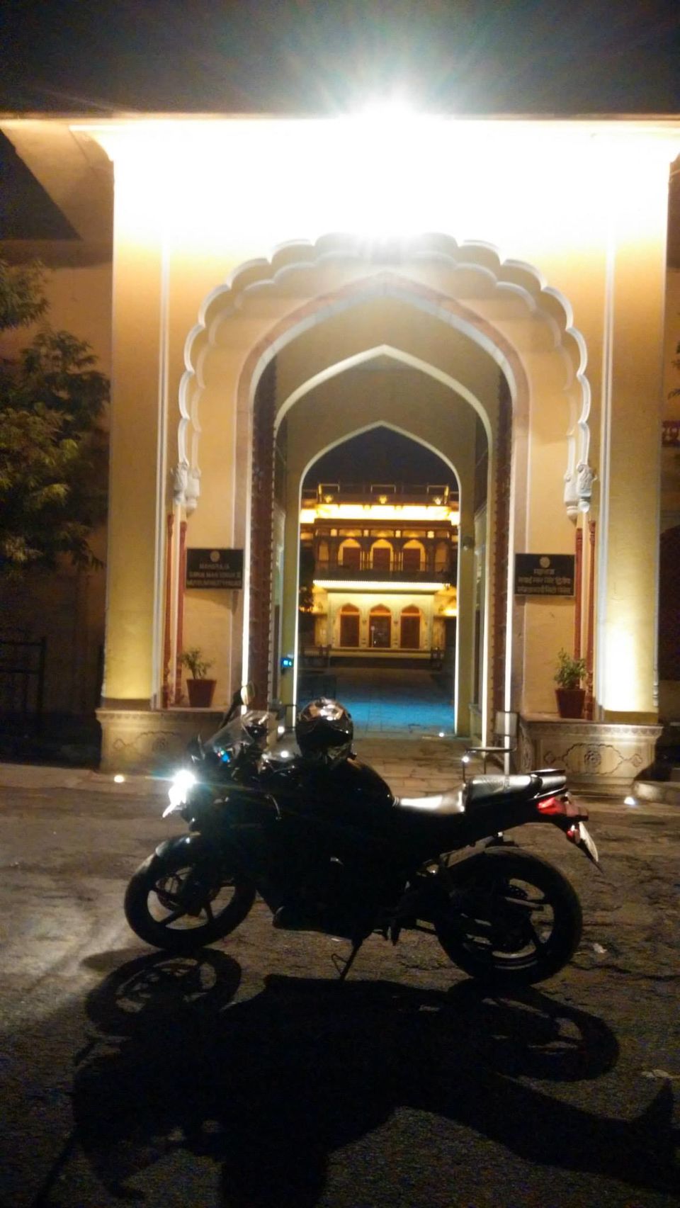Photo of 12 Hrs at Jaipur by Vikas Chandra