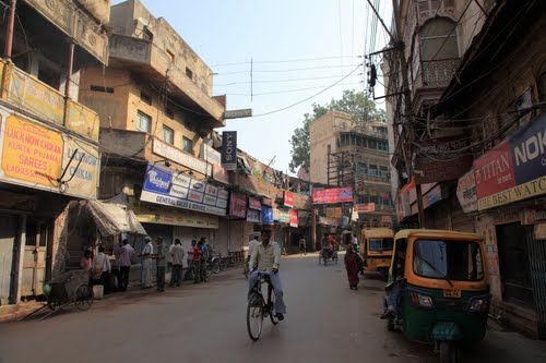 Photo of Deena Chat House, Chowk Godowlia Road, Varanasi, Uttar Pradesh, India by Ankita Misra