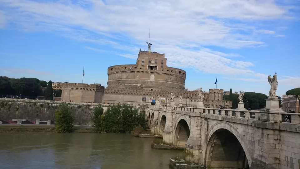Photo of Sant'Angelo Bridge, Ponte Sant'Angelo, Rome, Metropolitan City of Rome, Italy by Akshi Kathait