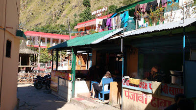Photo of Eat, Trek and Love in Kasol 2/8 by Debarati Dasgupta