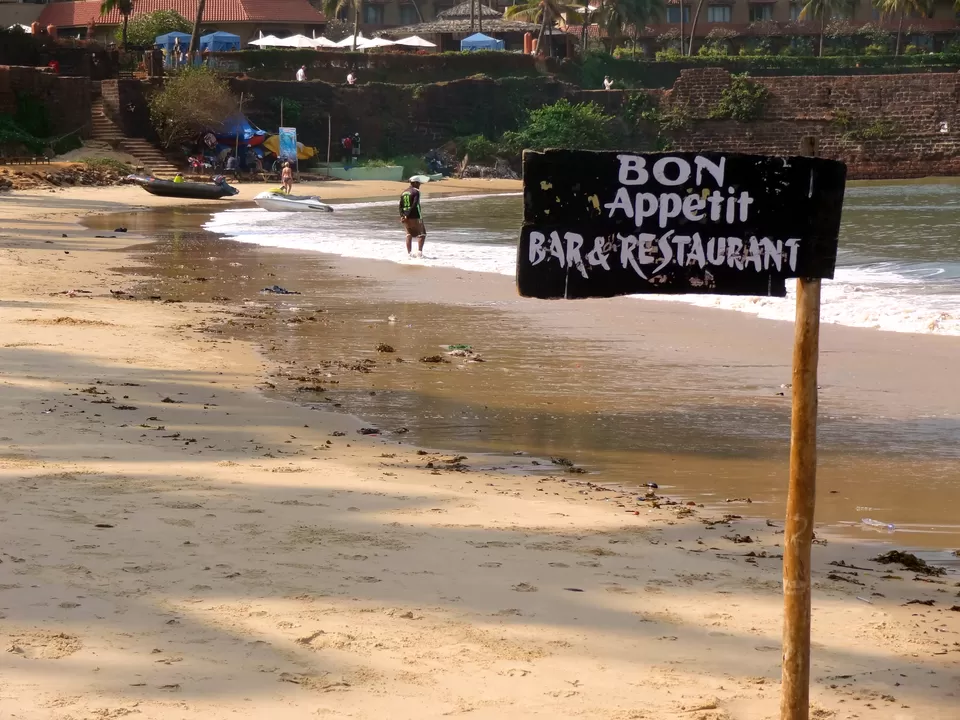 Photo of Sinquerium Beach, Candolim, Goa, India by Mrunal Jani