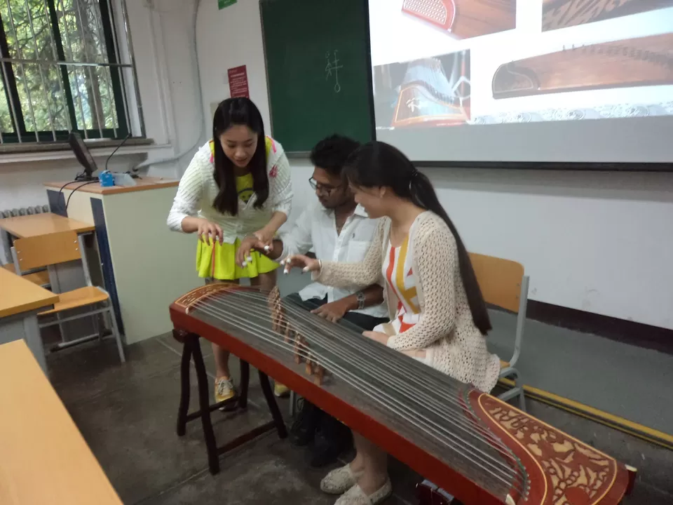 Photo of Enjoying Beijing differently- Trying out the Guzheng! by Harsh Agrawal