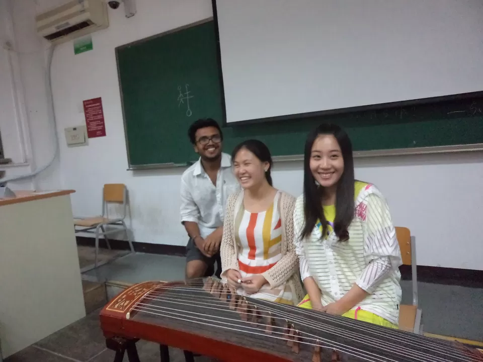 Photo of Enjoying Beijing differently- Trying out the Guzheng! by Harsh Agrawal