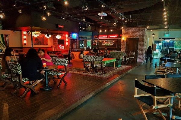 Photo of Central Perk Singapore - The Only Official F.R.I.E.N.D.S Cafe Outside USA - The Global Passenger by Ankit Saxena