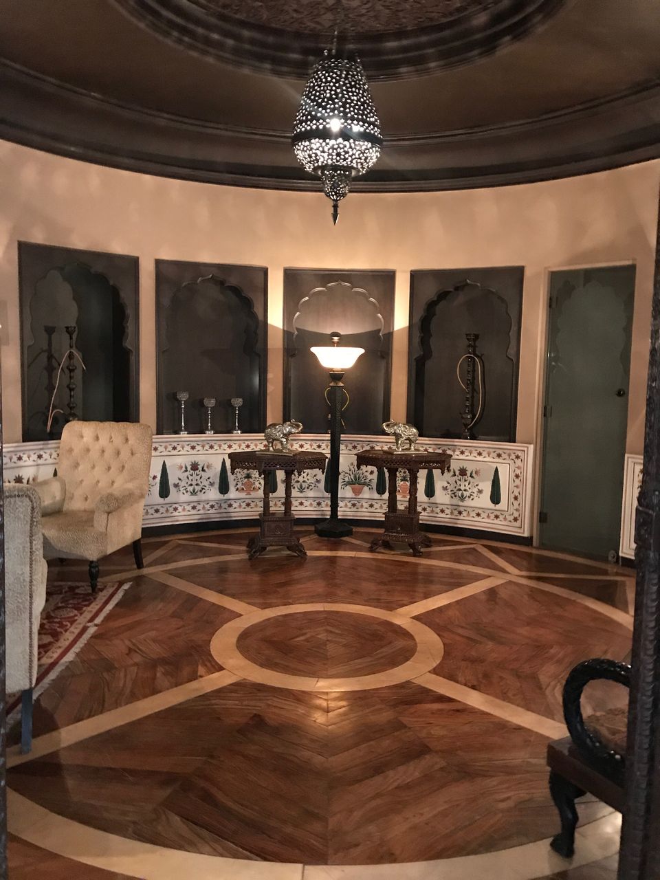 Photo of Walk through 400 years of History while you stay at this Five star hotel by Vidhi Bubna