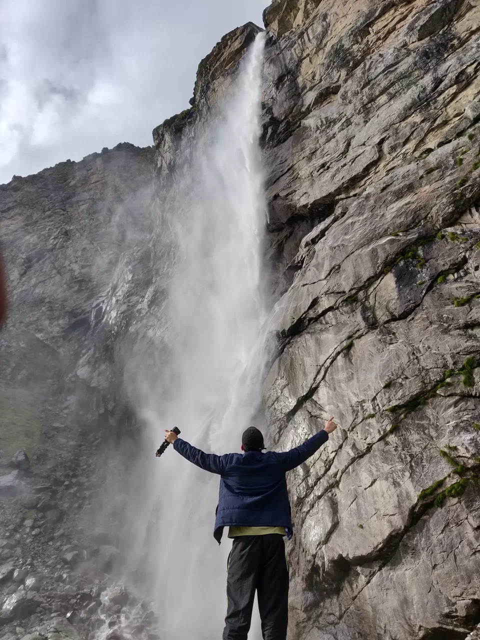 Photo of Vasudhara Falls, Uttarakhand by letsdosometravel