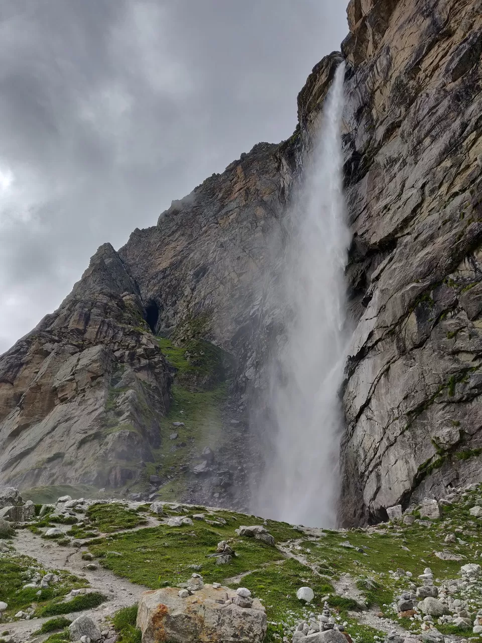 Photo of Vasudhara Falls, Uttarakhand by letsdosometravel